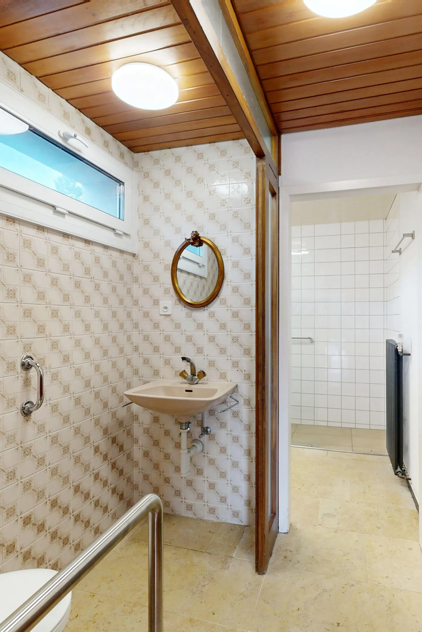 Geräumiges Einfamilienhaus mit Pool - Foto 15 von 33