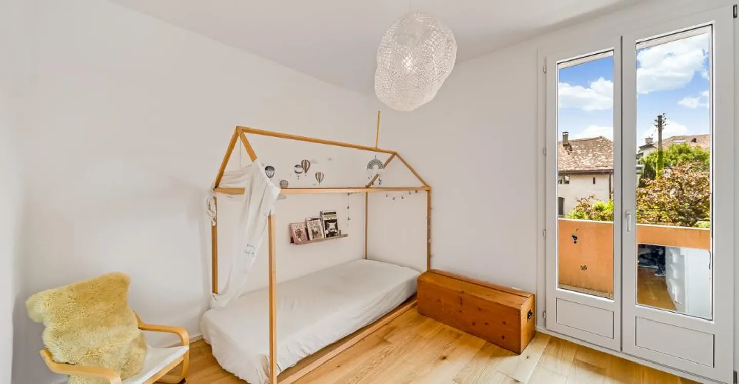 RENOVIERTES WOHNUNG ~10% RENDITE AUF EIGENKAPITAL - GARAGE BOX - EXKLUSIV - Foto 6 von 8
