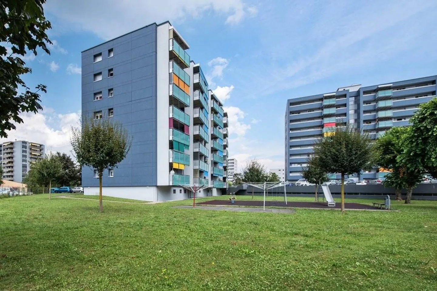 Place de Parking Extérieure - Photo 2 sur 2