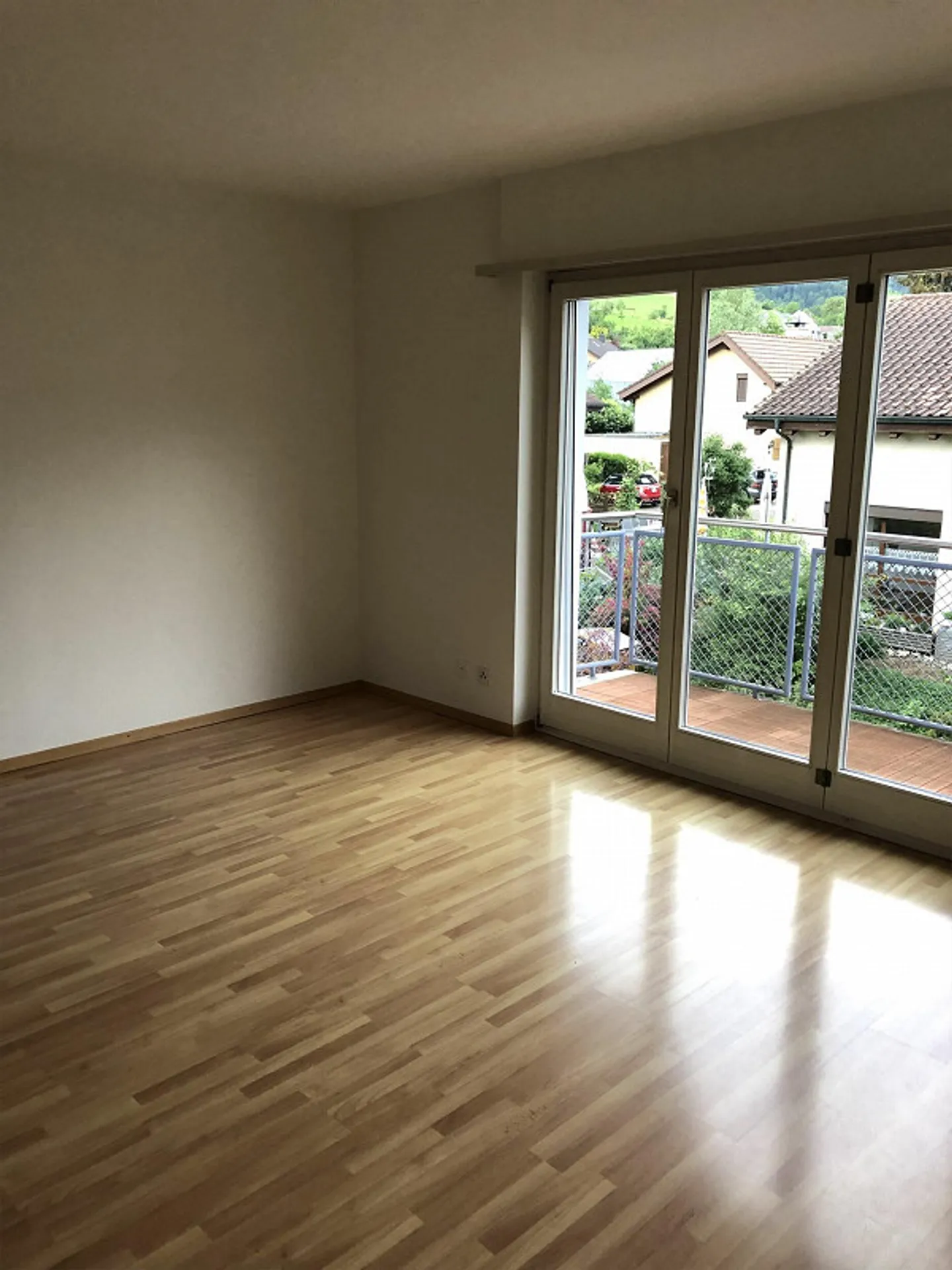 Belle appartement de 4 pièces au 1er étage avec balcon - Photo 5 sur 11