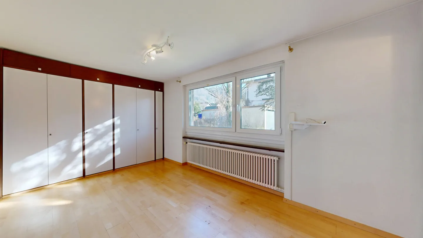 Geräumiges Einfamilienhaus mit Pool - Foto 20 von 33