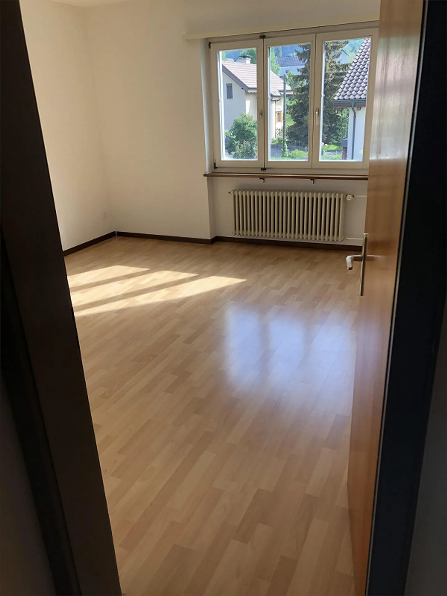 Belle appartement de 4 pièces au 1er étage avec balcon - Photo 9 sur 11