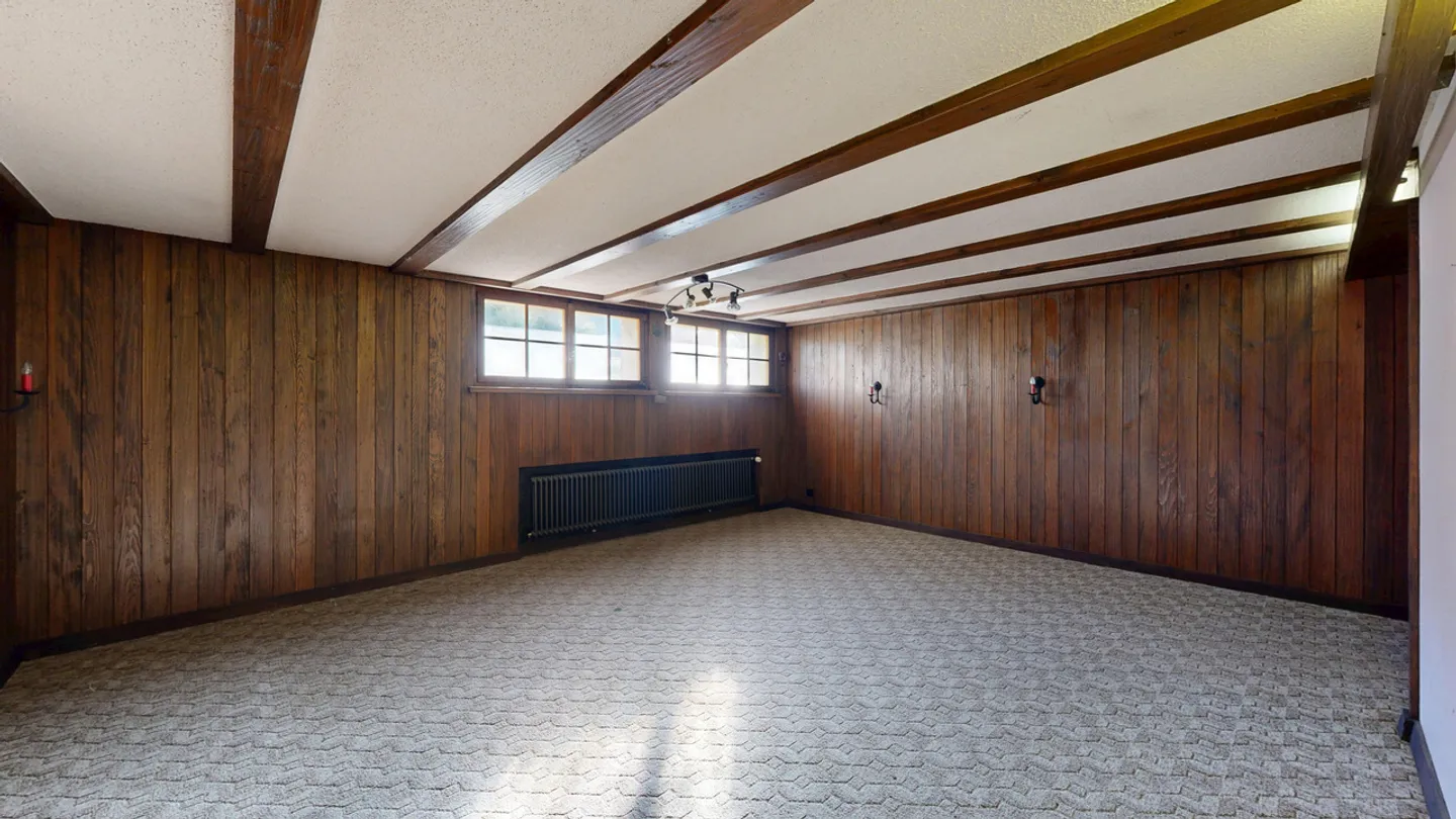 Geräumiges Einfamilienhaus mit Pool - Foto 24 von 33