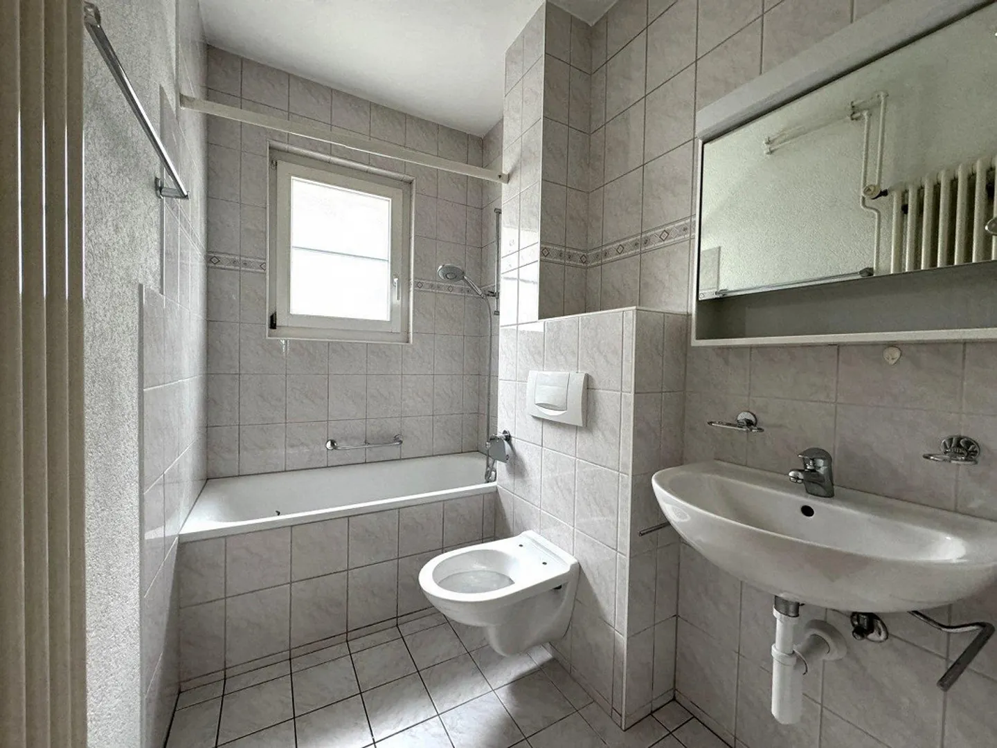 Spacious 2.5 room apartment in a prime location for rent - Photo 4 of 6