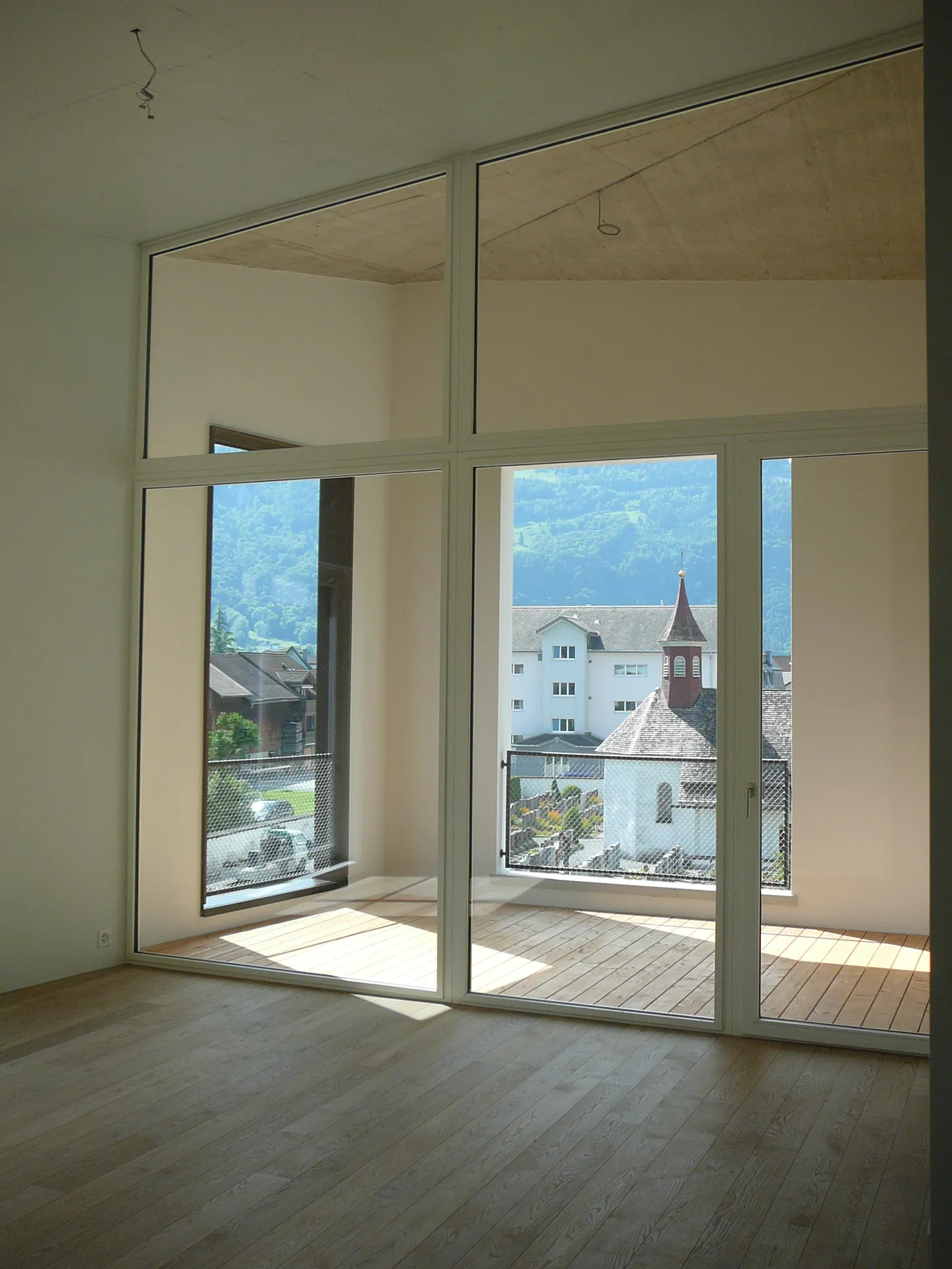 attractive penthouse in a sunny location - Photo 9 of 13