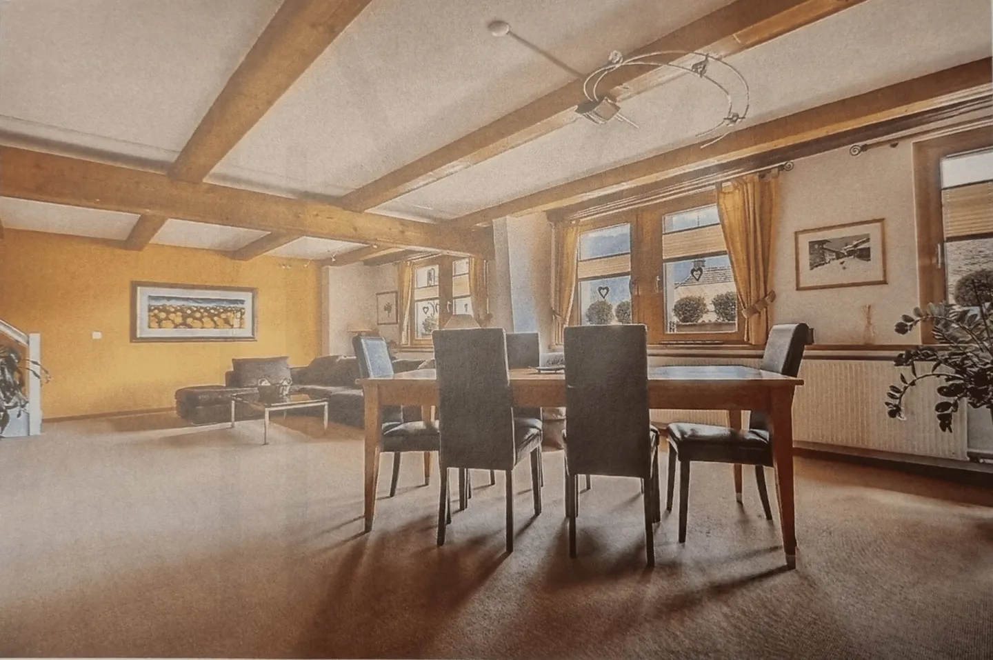 Prächtiges historisches Gebäude aus dem 15. Jahrhundert mit Gewerberaum und Wohnungen - Foto 15 von 17