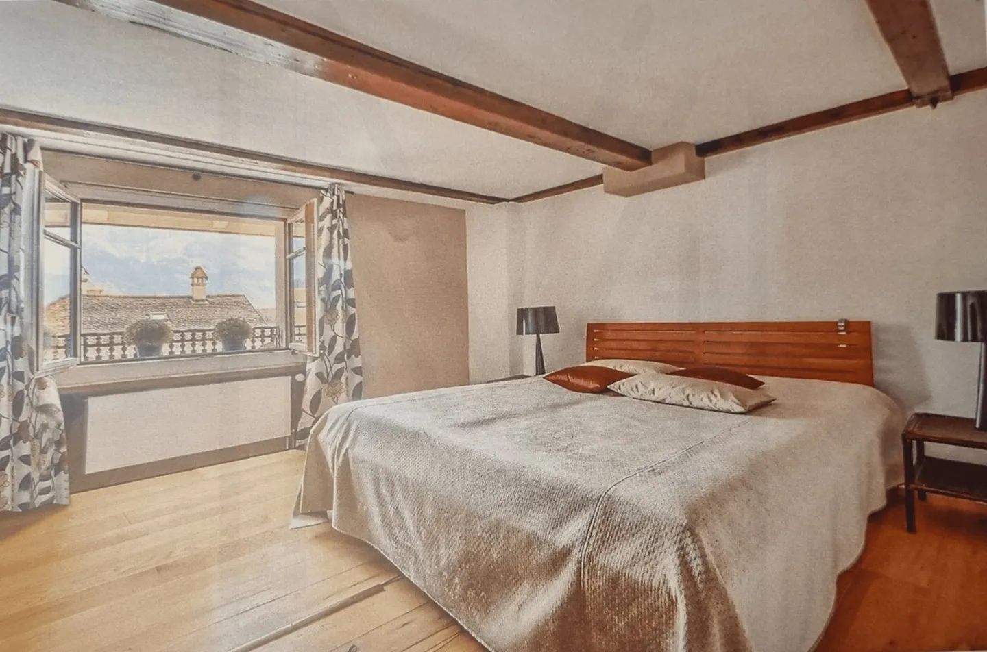 Prächtiges historisches Gebäude aus dem 15. Jahrhundert mit Gewerberaum und Wohnungen - Foto 16 von 17