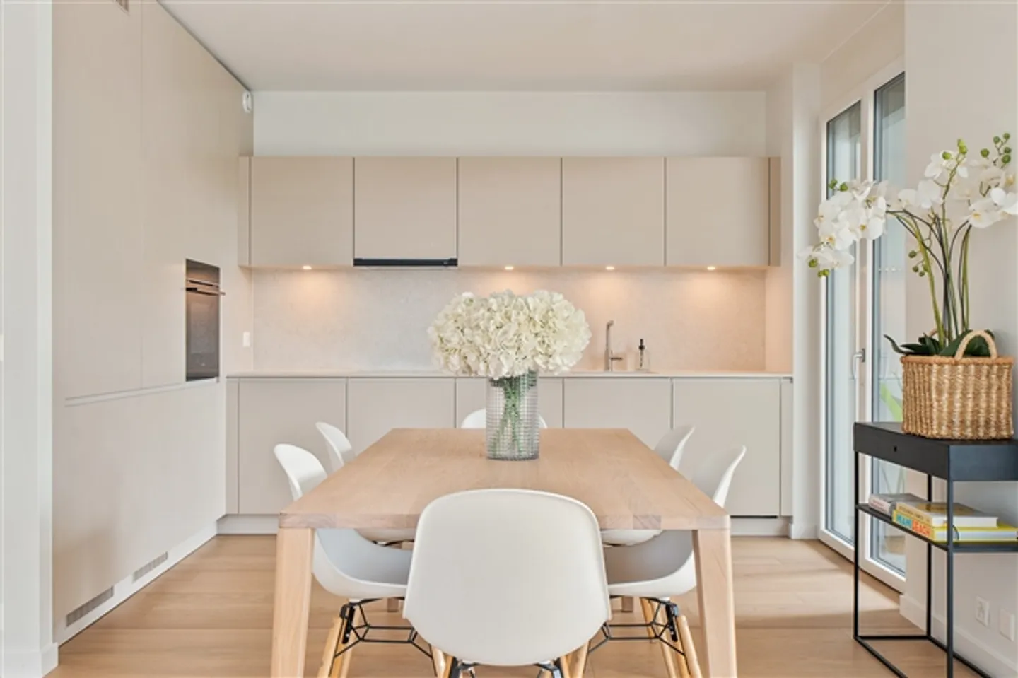 Appartement lumineux et rénové de 4 pièces dans la résidence Les Cèdres de Cologny - Photo 3 sur 10