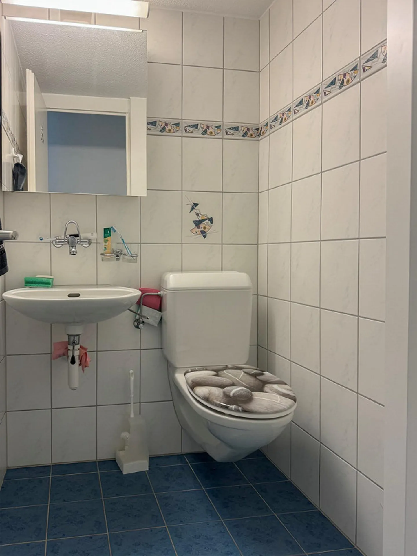 Appartement spacieux avec vue au 8ème étage ! - Photo 8 sur 12