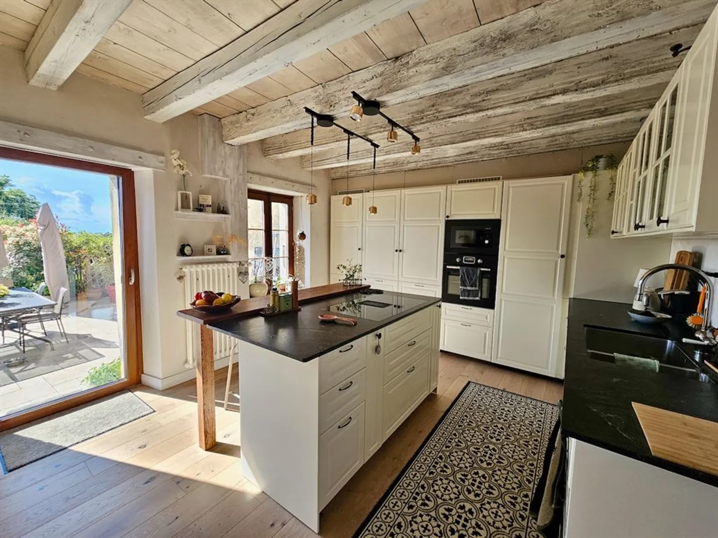 Maison de village rénovée - Photo 6 sur 13