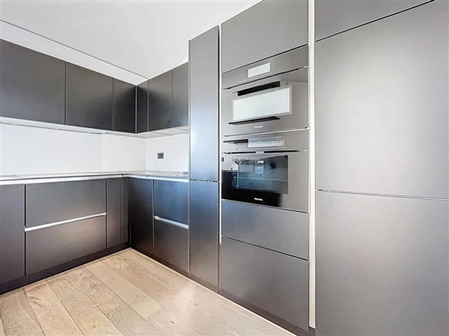 Vue imprenable pour un espace de vie exceptionnel à Lutry - Photo 4 sur 9