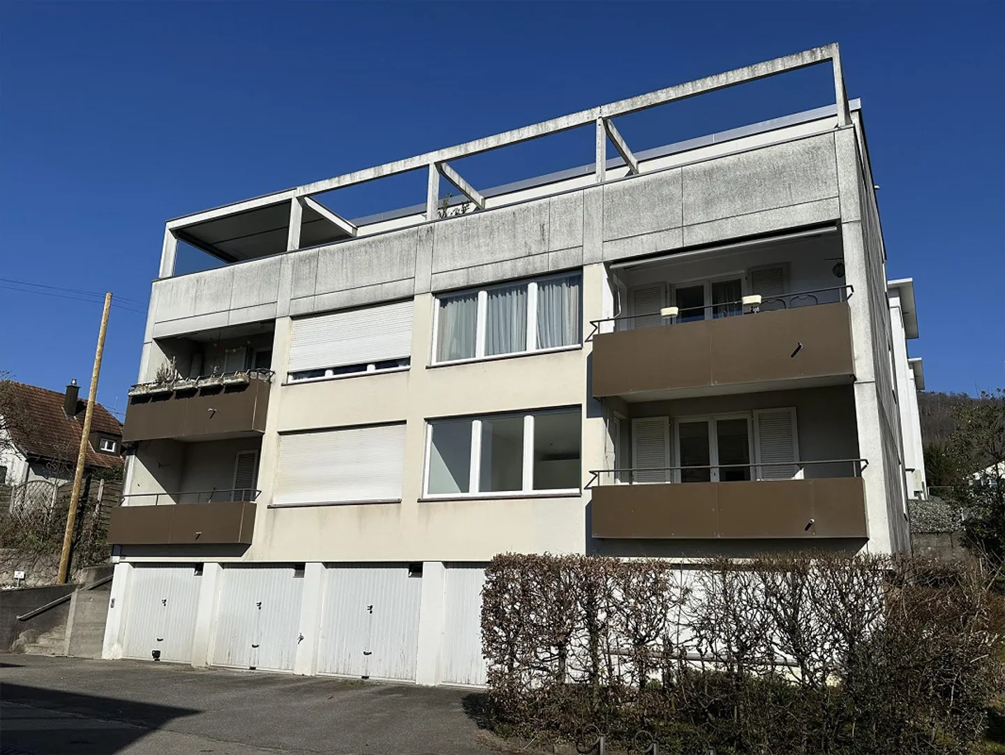 Luminoso appartamento di 3 stanze con balcone in una posizione tranquilla - Foto 11 di 12