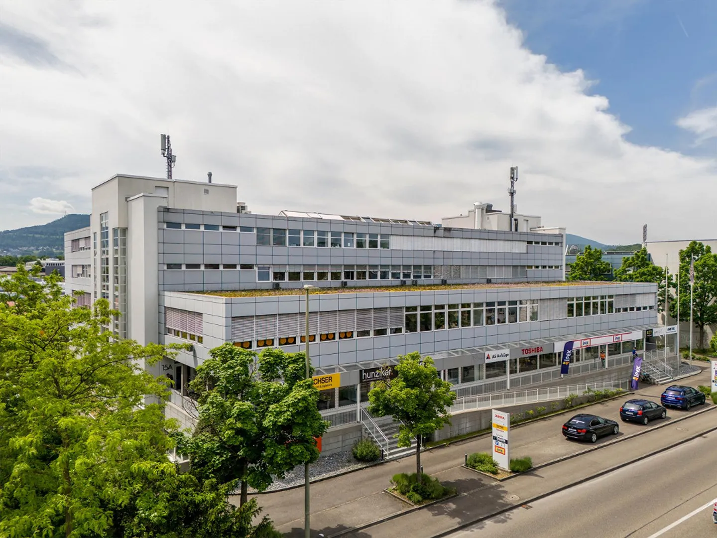 Uffici attraenti e climatizzati di 187 m2 a Reinach - Foto 2 di 9