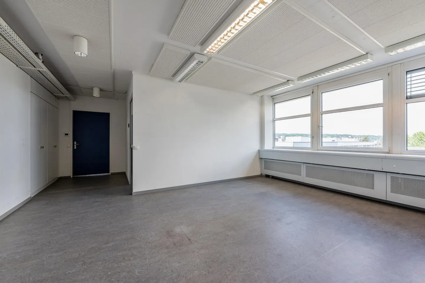 Uffici attraenti e climatizzati di 187 m2 a Reinach - Foto 4 di 9