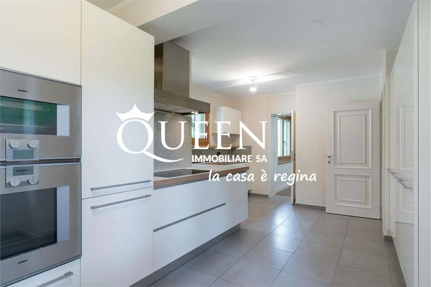 Montagnola: Casa con 5,5 stanze e giardino - Foto 5 di 13