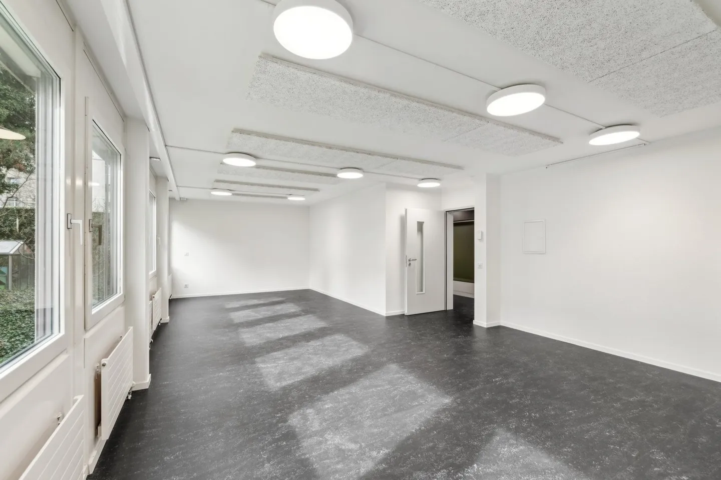 HAMMER SPACES - expanded office spaces - Photo 3 of 9