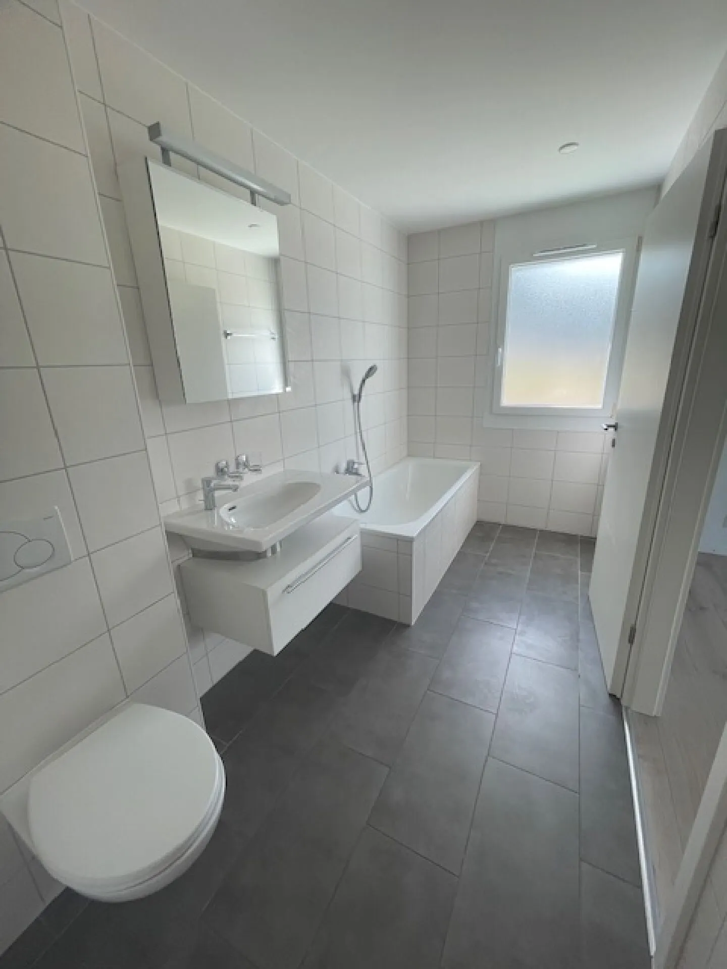 Appartement moderne avec jardin - Photo 4 sur 10