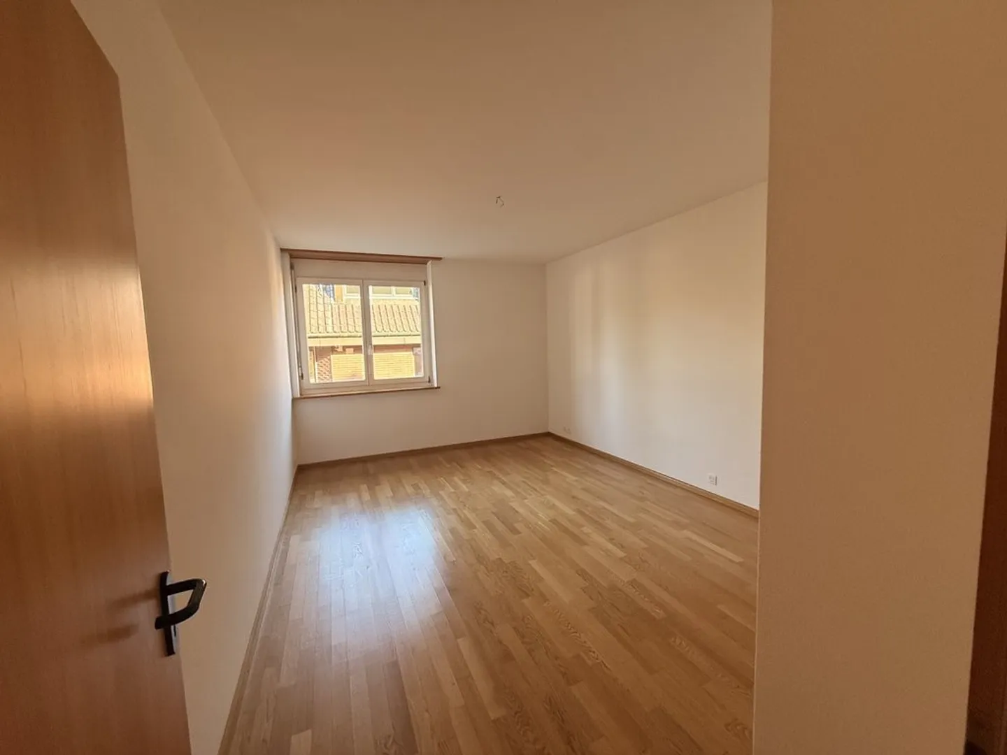 Beautiful apartment near village center - Photo 4 of 11