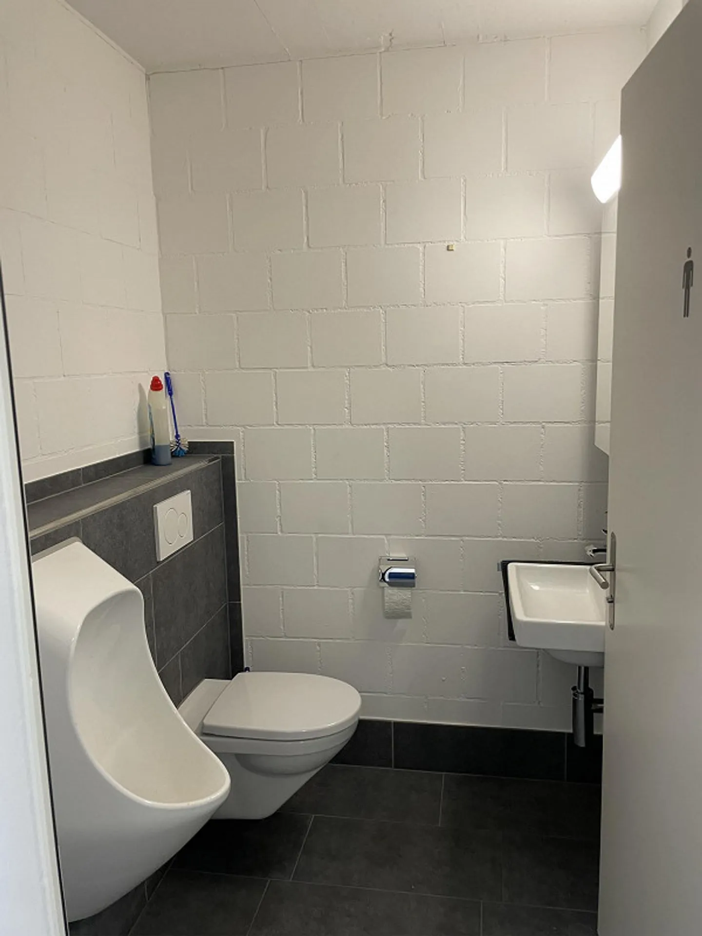 Spacious Commercial Space - Photo 8 of 12