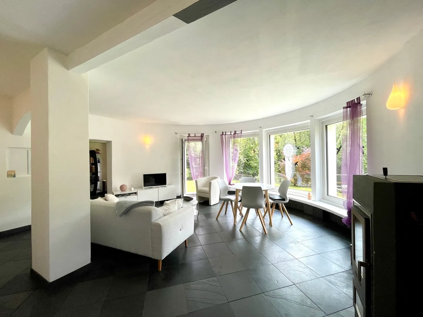Wunderschönes Haus umgeben von einer grünen Lunge - Foto 9 von 20