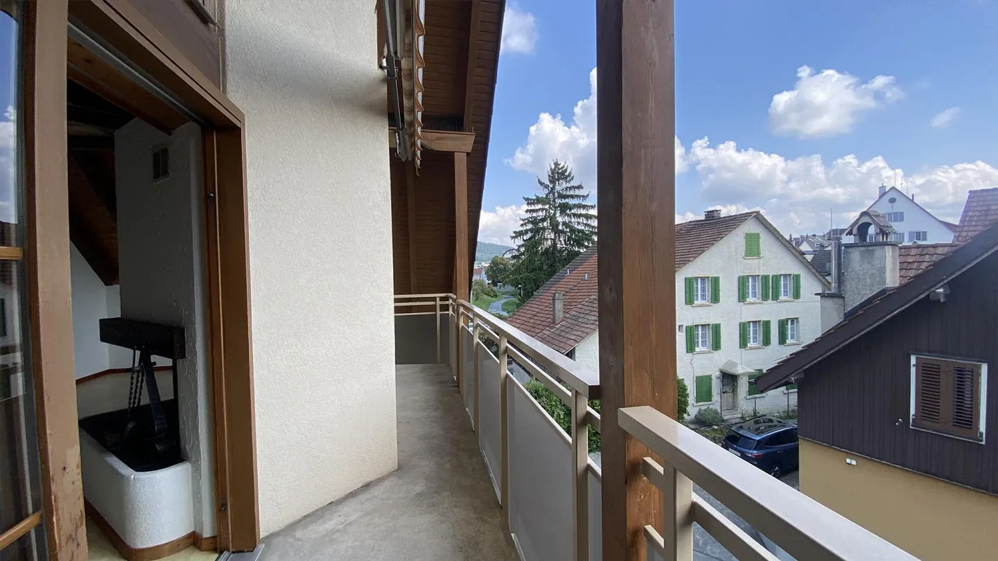 Dachwohnung mit Cheminée im Herzen von Dietikon - Foto 6 von 10