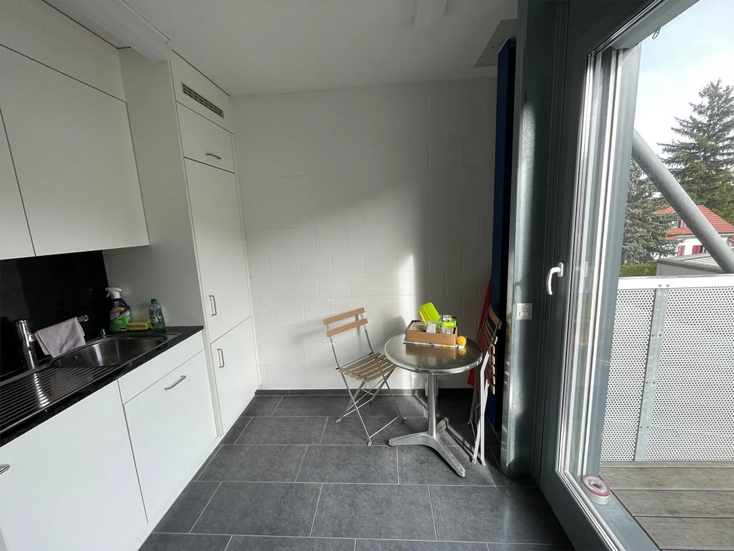 Spacious Commercial Space - Photo 10 of 12