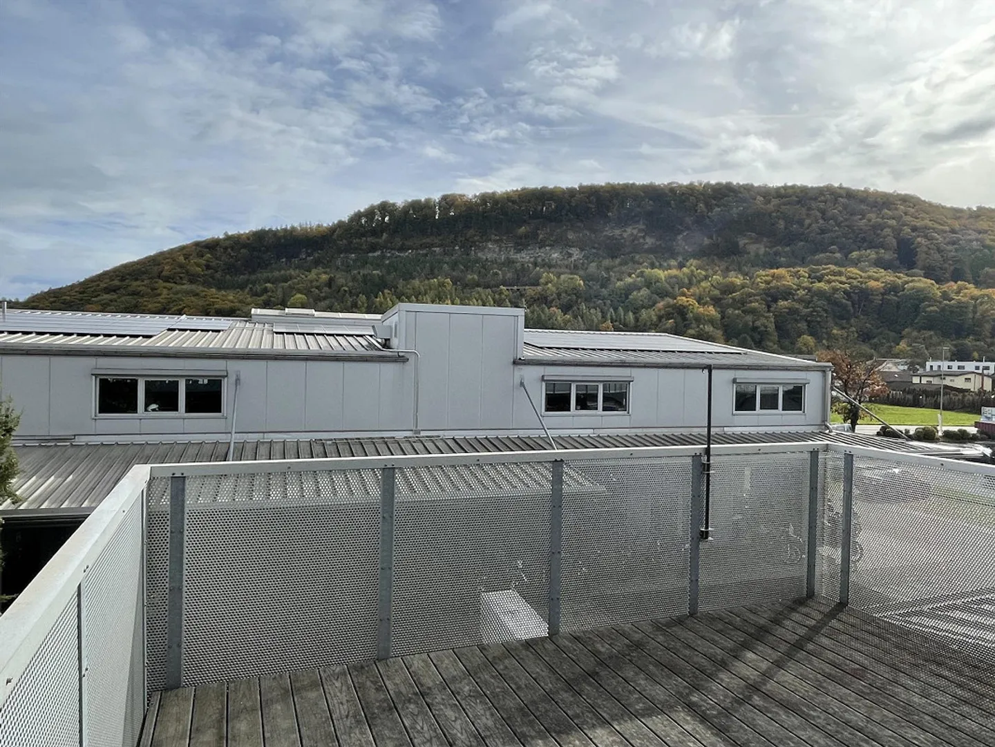 Spacious Commercial Space - Photo 11 of 12