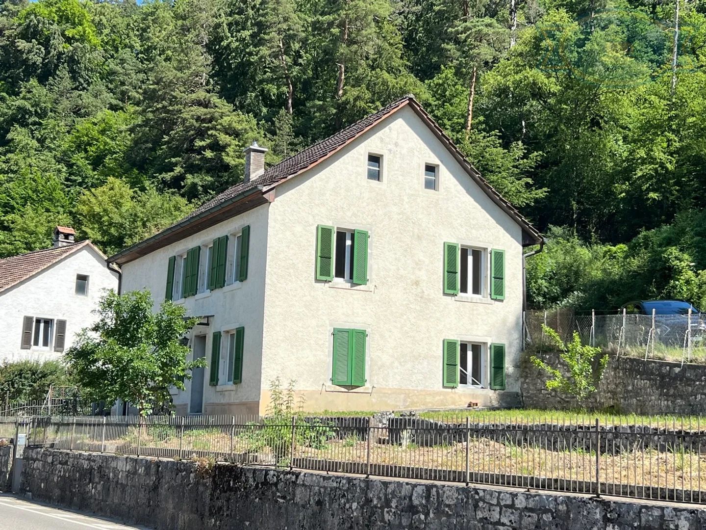 Charming renovated village house on the edge of the forest - Photo 1 of 11