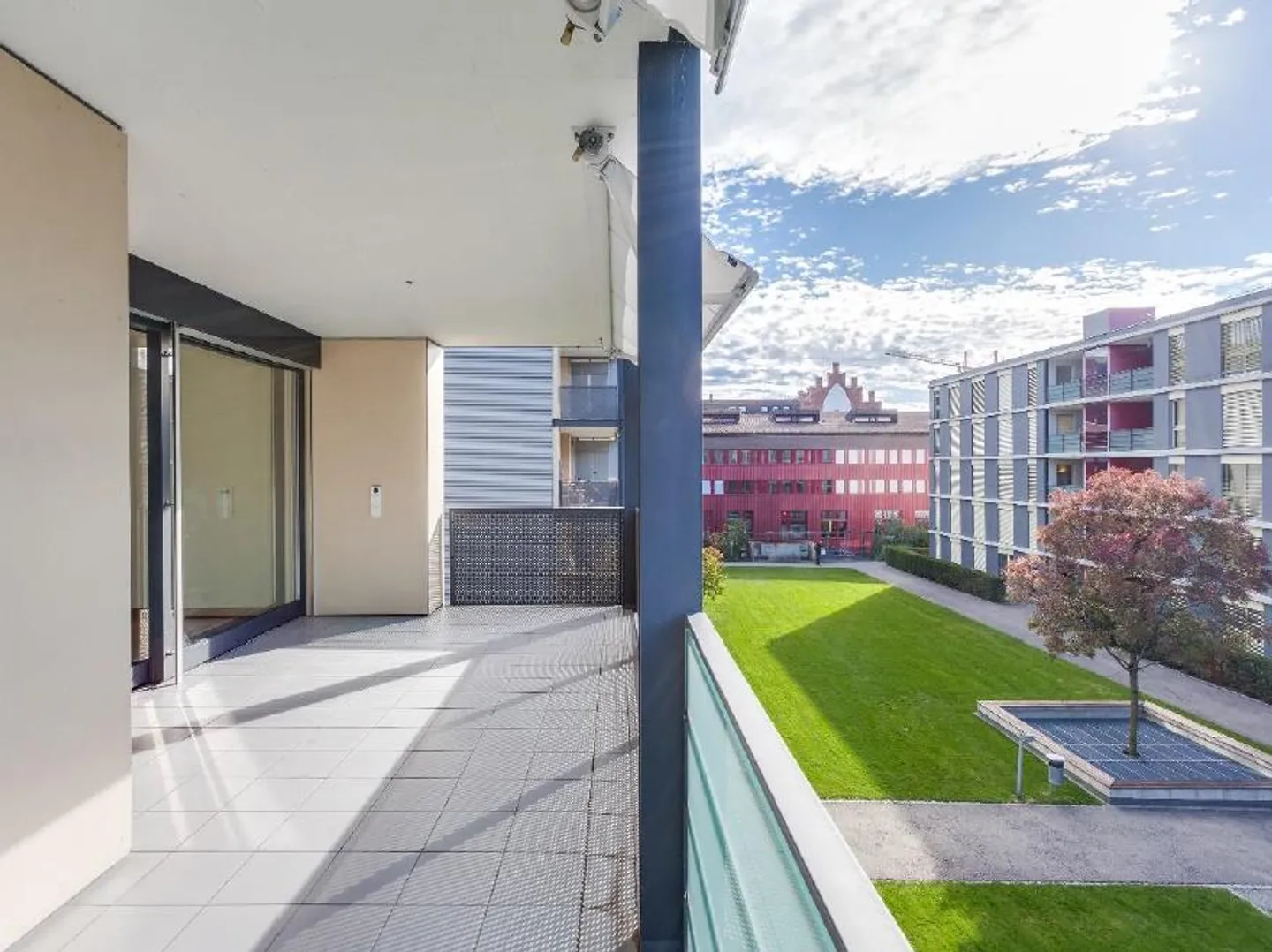 Grosszügige 5.5-Zimmerwohnung in Zug - Foto 2 von 11