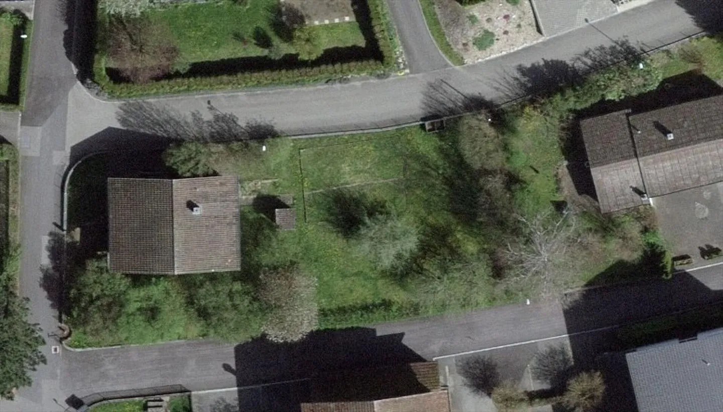 Individual villa with a superb large plot - Photo 5 of 13