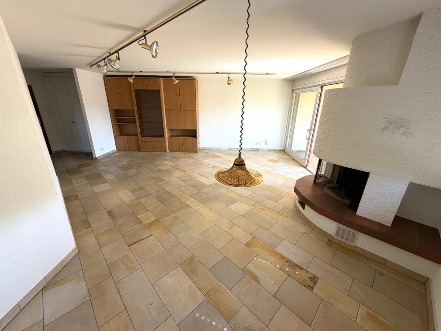 Privileged Location in Binningen - Photo 3 of 12