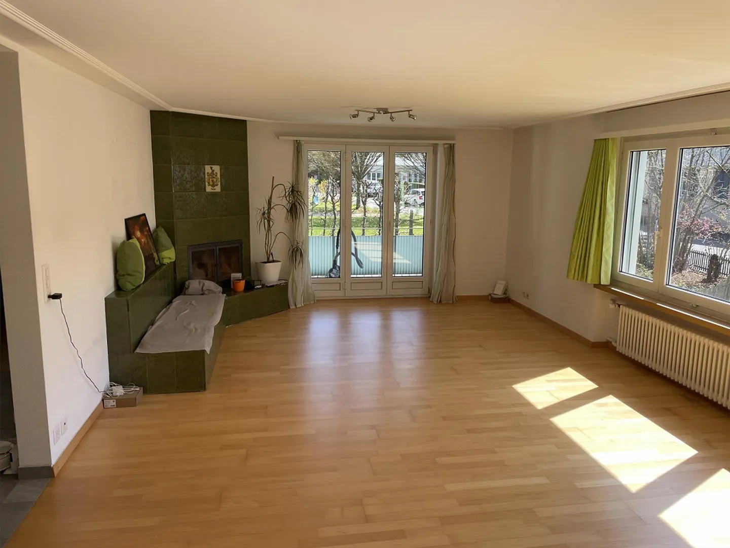 Grosszügige Wohnung mit Gartenzugang - Foto 2 von 10