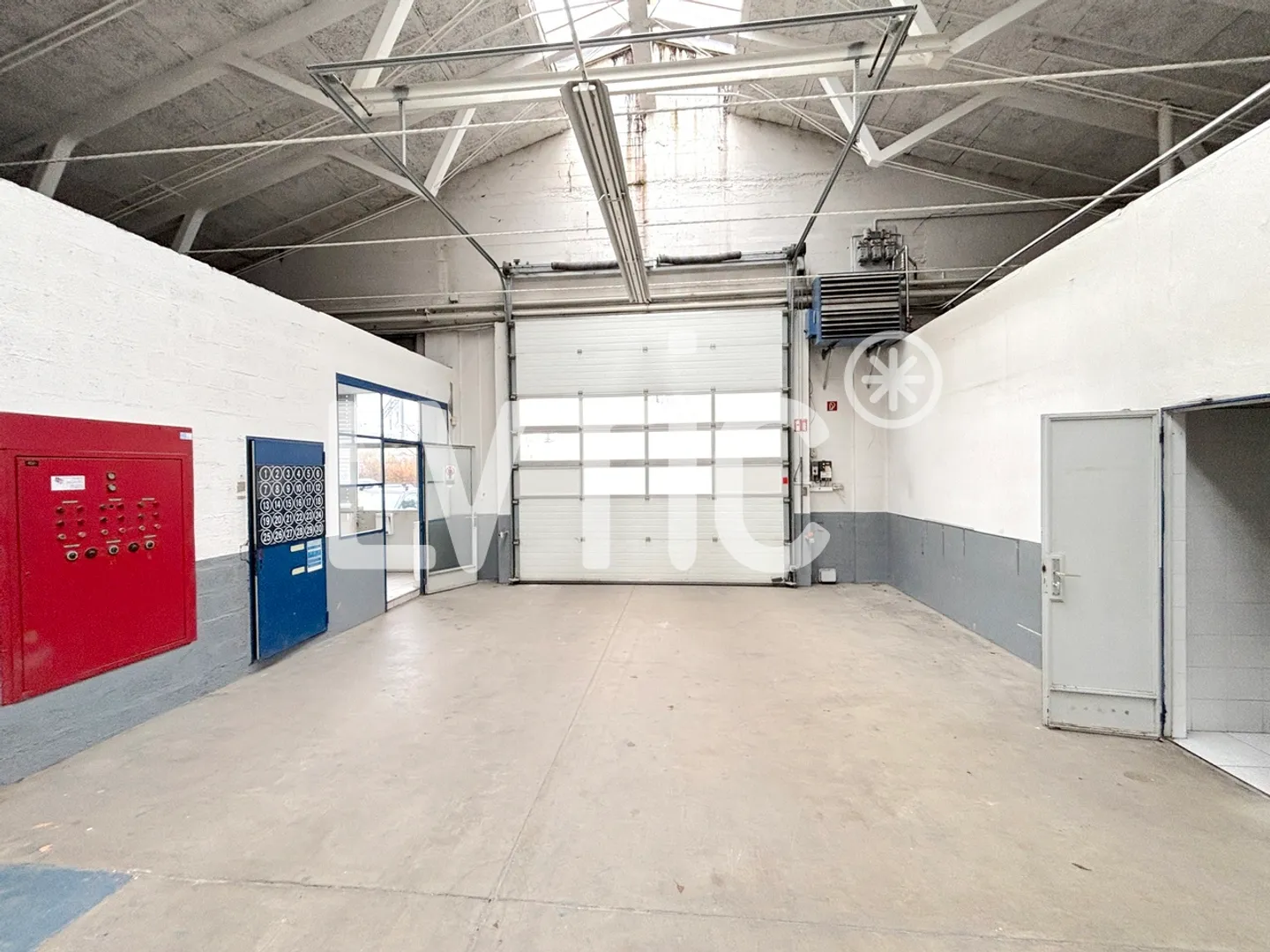 Geräumige Werkstatt zur Miete in Meyrin - Foto 4 von 7