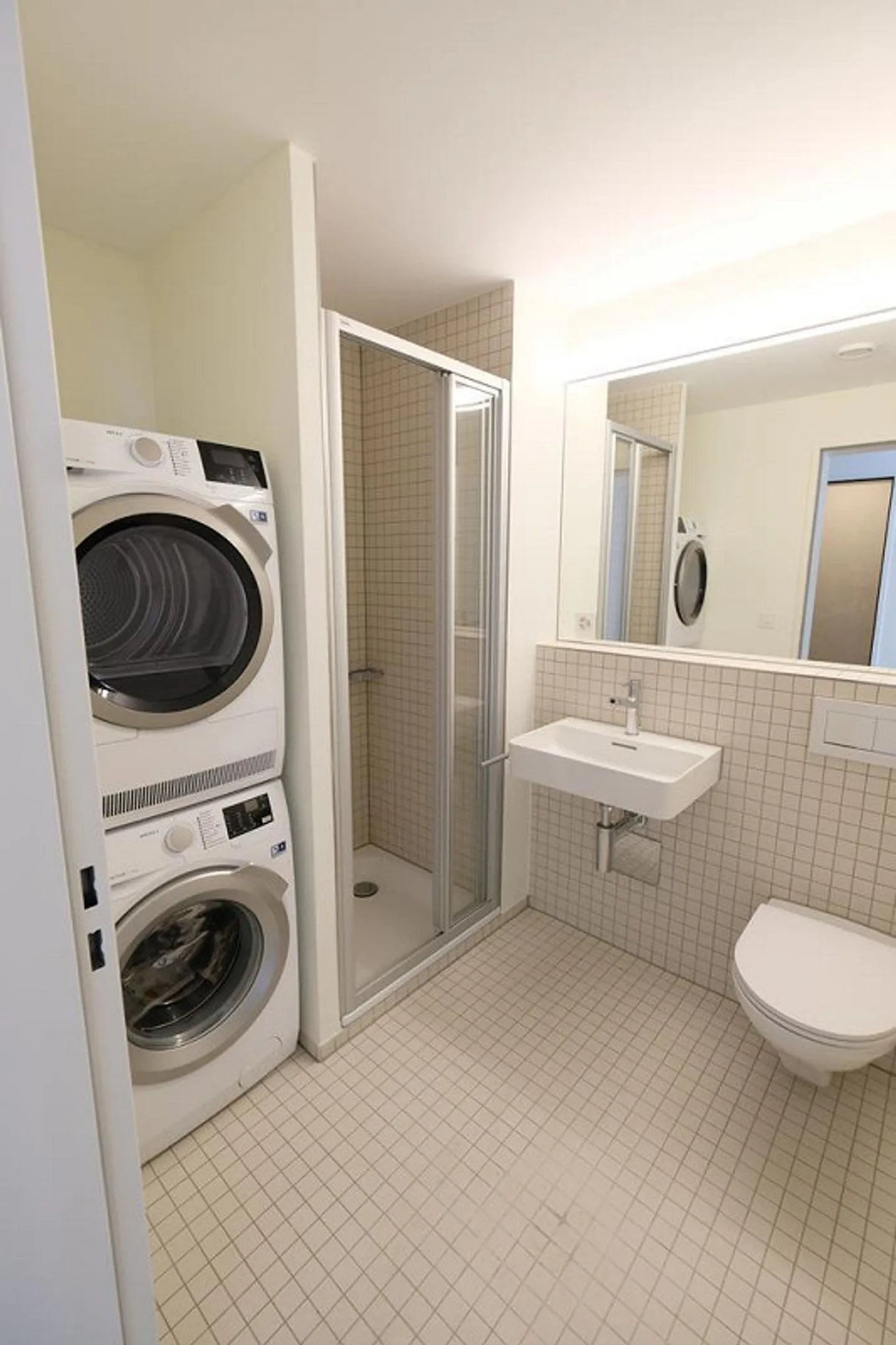 Appartamento Loft Moderno vicino a Messeplatz - Foto 3 di 6