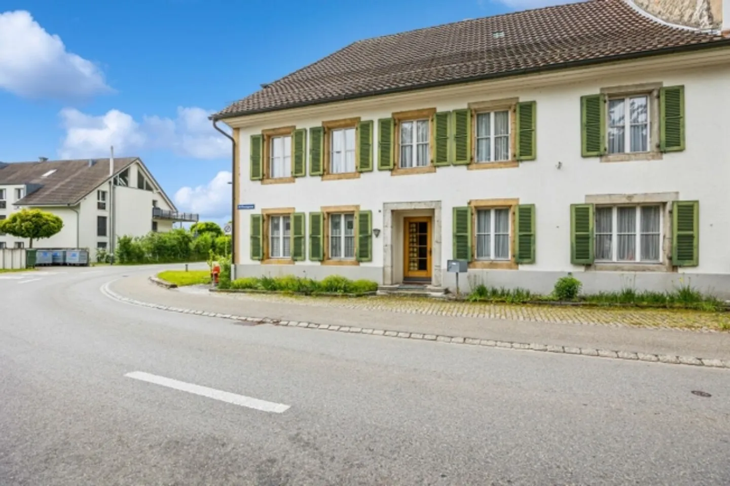 Ancien restaurant avec appartement de propriétaire et potentiel - Photo 2 sur 13