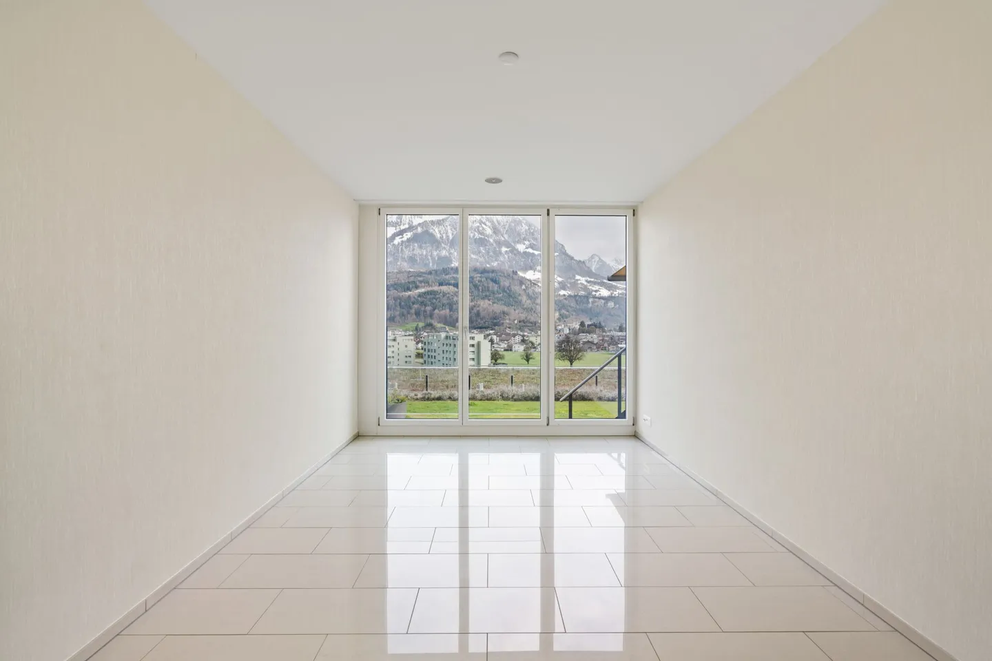 Exclusive 4.5-room terrace apartment with beautiful view - Photo 12 of 32