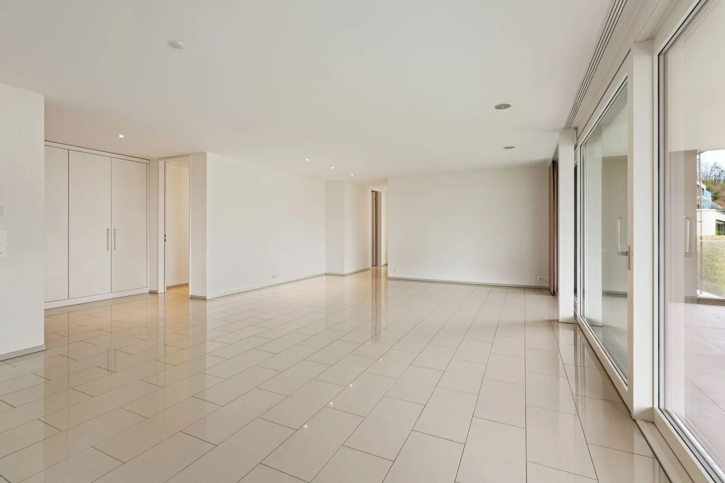 Exclusive 4.5-room terrace apartment with beautiful view - Photo 4 of 32