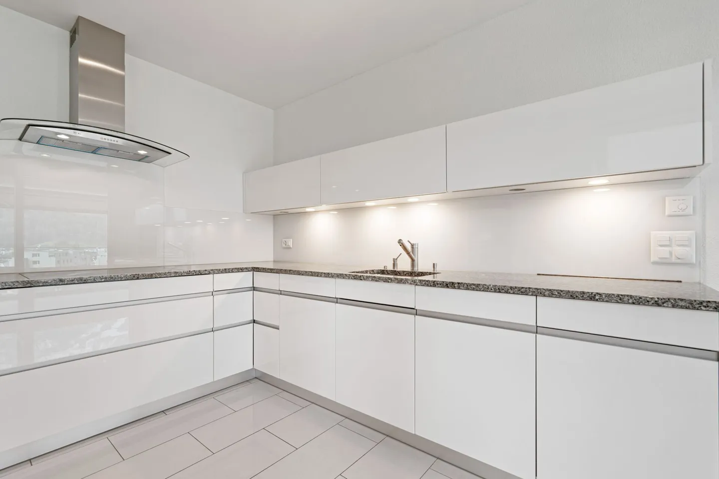 Exclusive 4.5-room terrace apartment with beautiful view - Photo 8 of 32