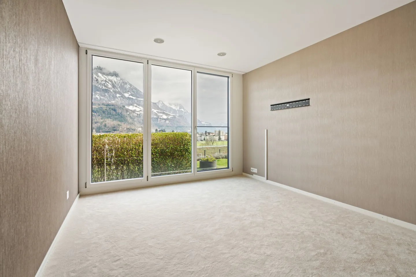 Exclusive 4.5-room terrace apartment with beautiful view - Photo 14 of 32