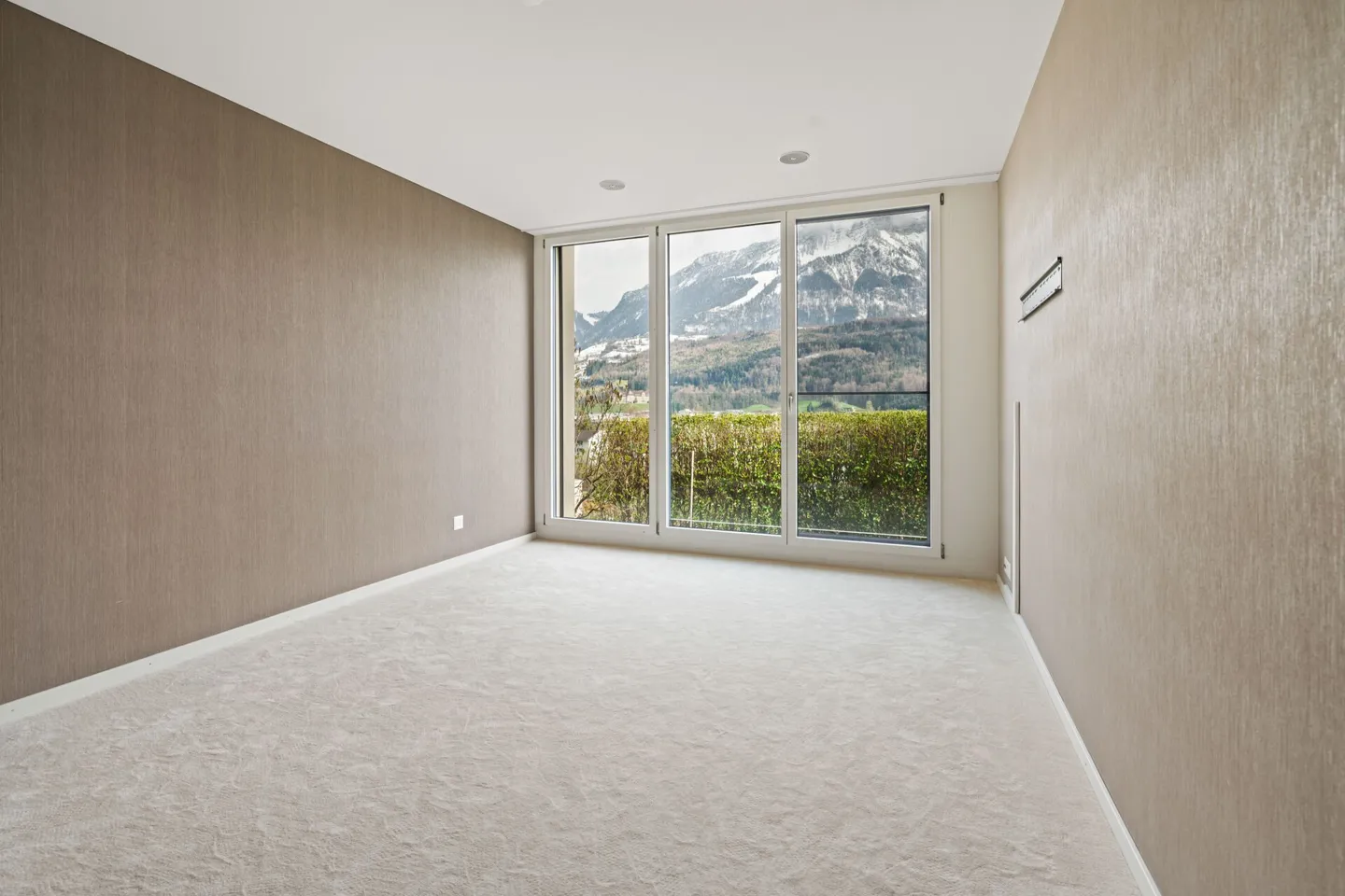Exclusive 4.5-room terrace apartment with beautiful view - Photo 15 of 32