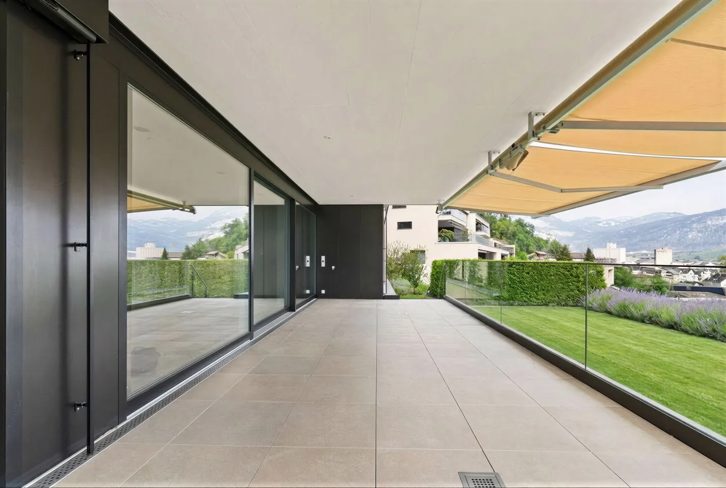 Exclusive 4.5-room terrace apartment with beautiful view - Photo 22 of 32