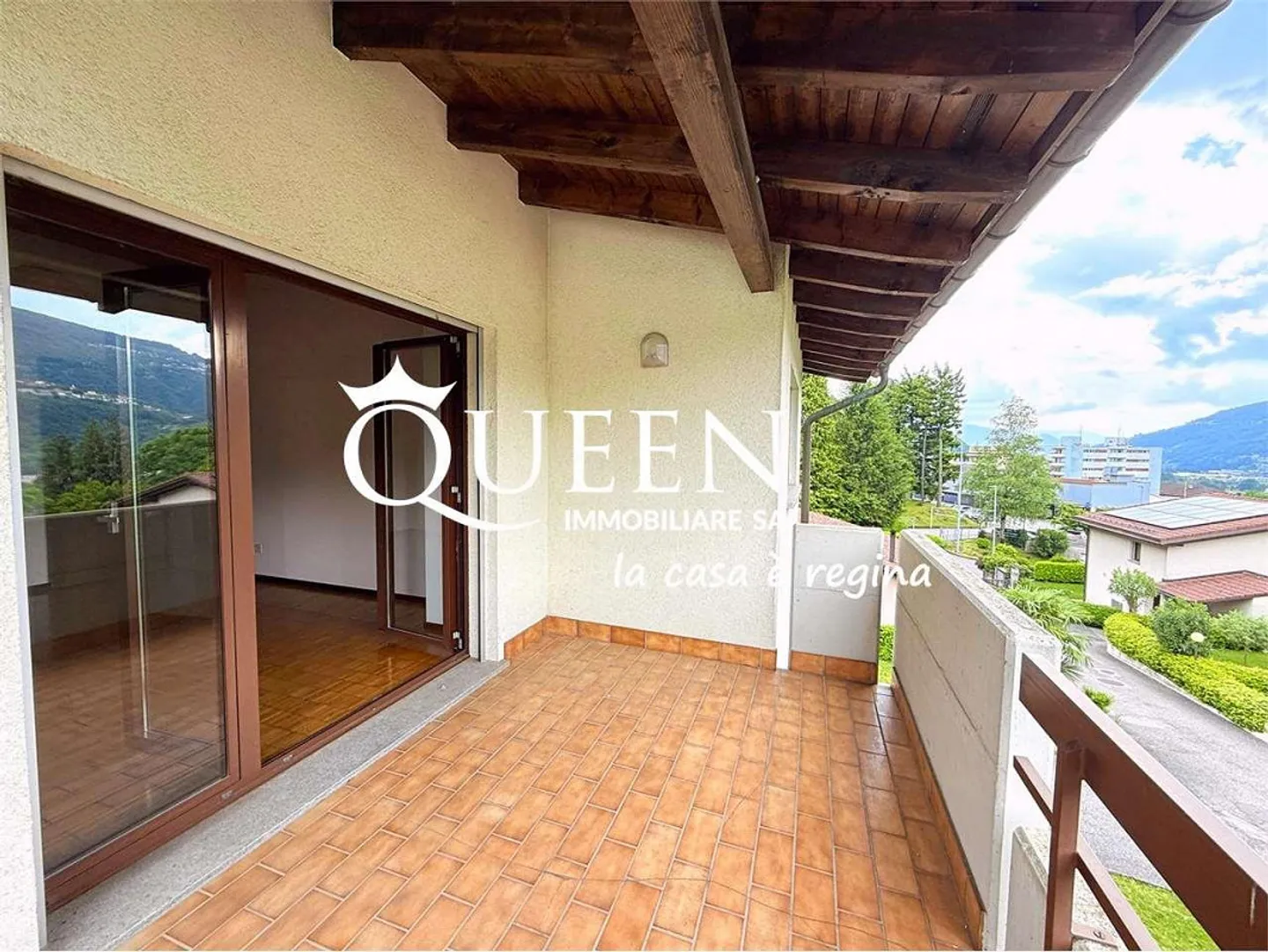 Vezia: Casa con 5 Camere e Giardino - Foto 6 di 13