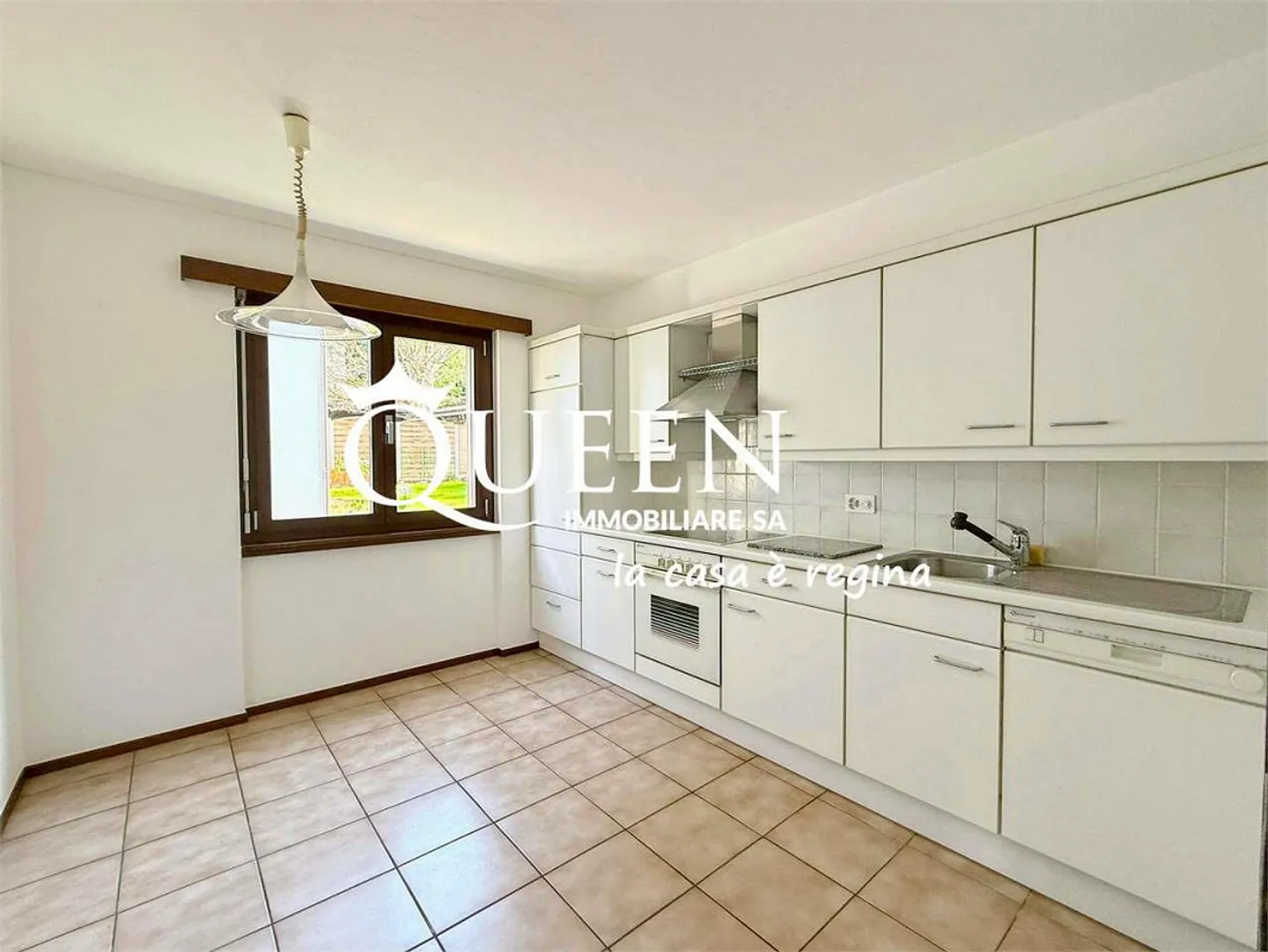 Vezia: Casa con 5 Camere e Giardino - Foto 7 di 13