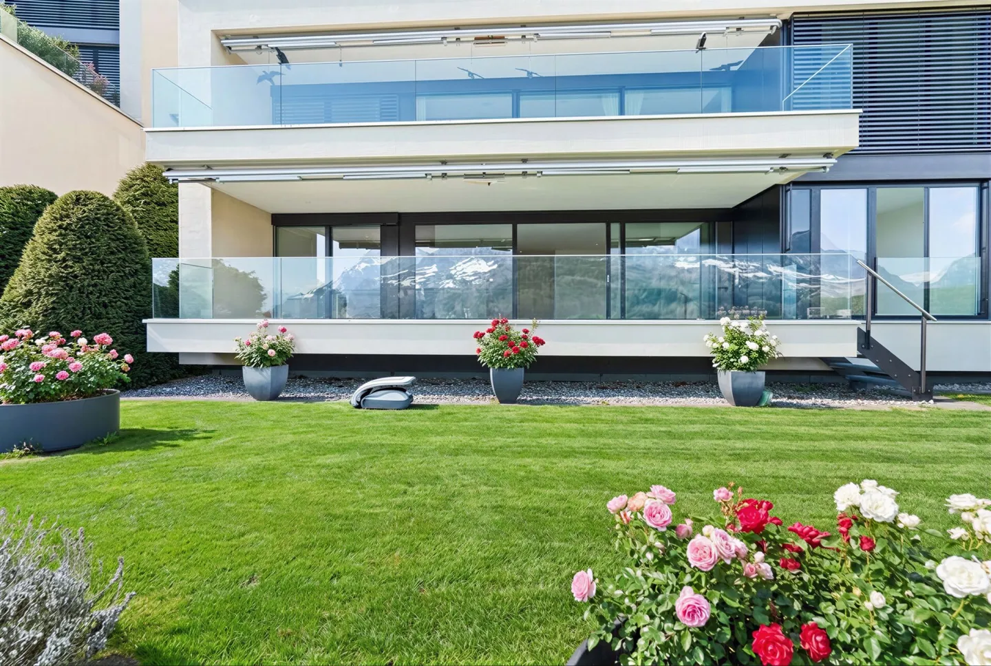 Exclusive 4.5-room terrace apartment with beautiful view - Photo 24 of 32