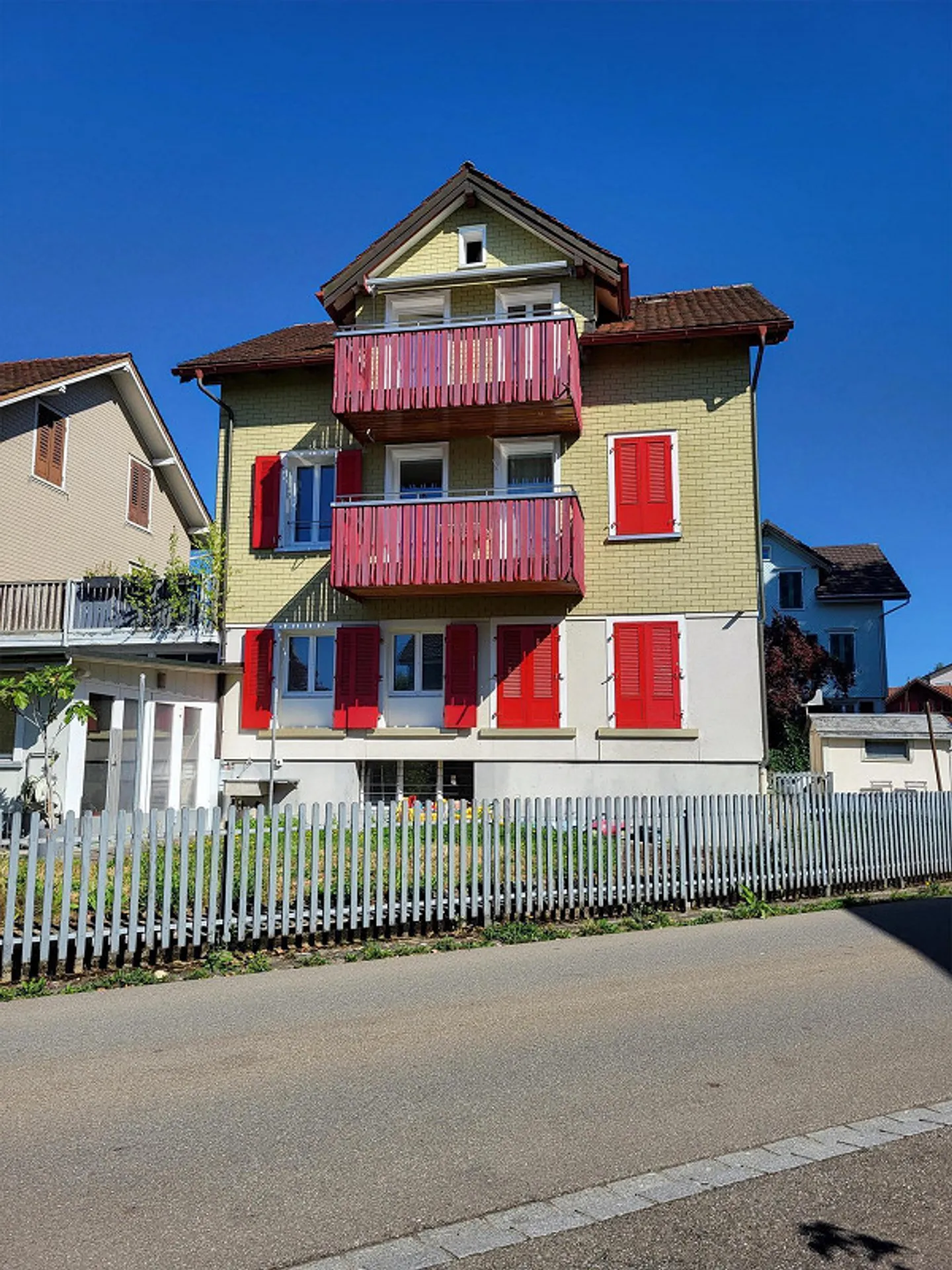 LIVING LIKE IN YOUR OWN HOUSE, modern maisonette apartment in a quiet location - Photo 1 of 12