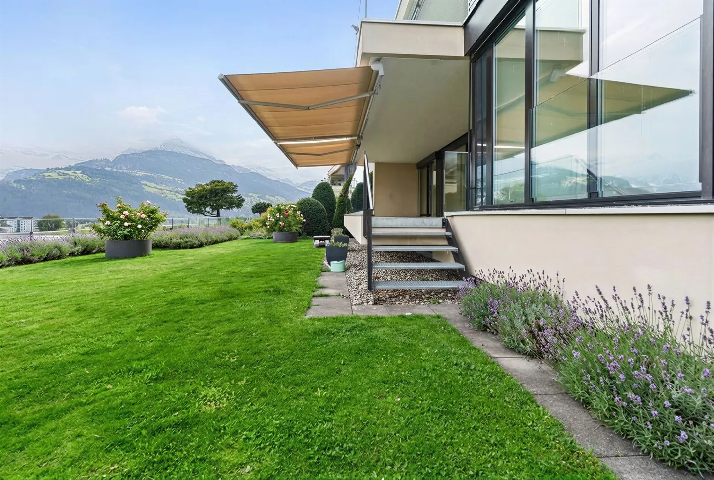 Exclusive 4.5-room terrace apartment with beautiful view - Photo 27 of 32