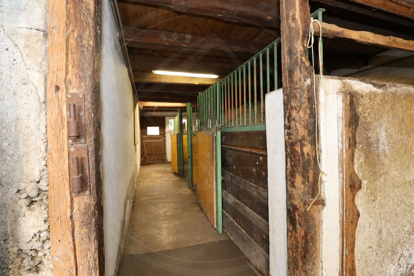 Two-family house with stable and agricultural land in Wettingen - Photo 11 of 13