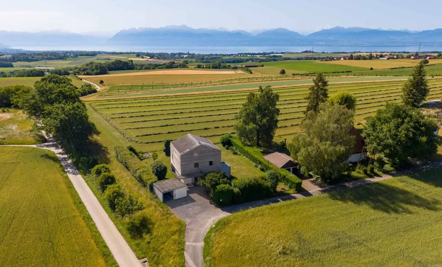 Belle maison avec vue sur le lac et le Mont-Blanc, 4 chambres - Grand jardin - Photo 1 sur 11