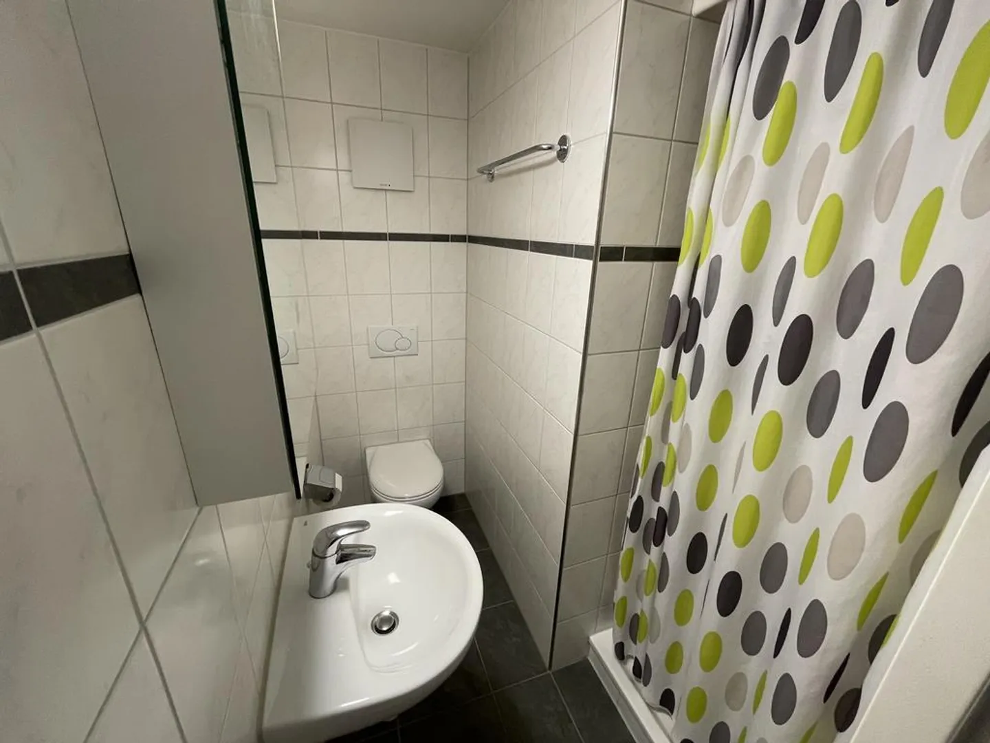 Superbe appartement en attique de 4,5 pièces avec terrasse et garage privé - Photo 6 sur 11