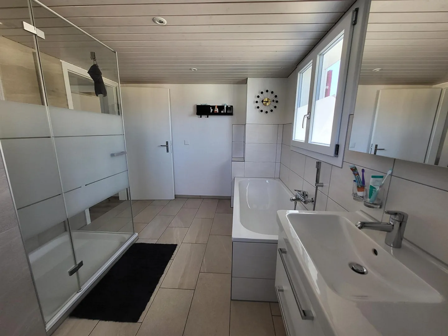 LIVING LIKE IN YOUR OWN HOUSE, modern maisonette apartment in a quiet location - Photo 9 of 12
